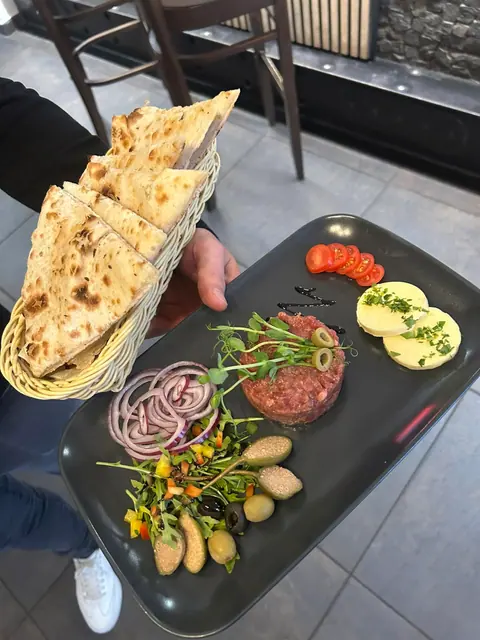 Tatár beefsteak focacciával